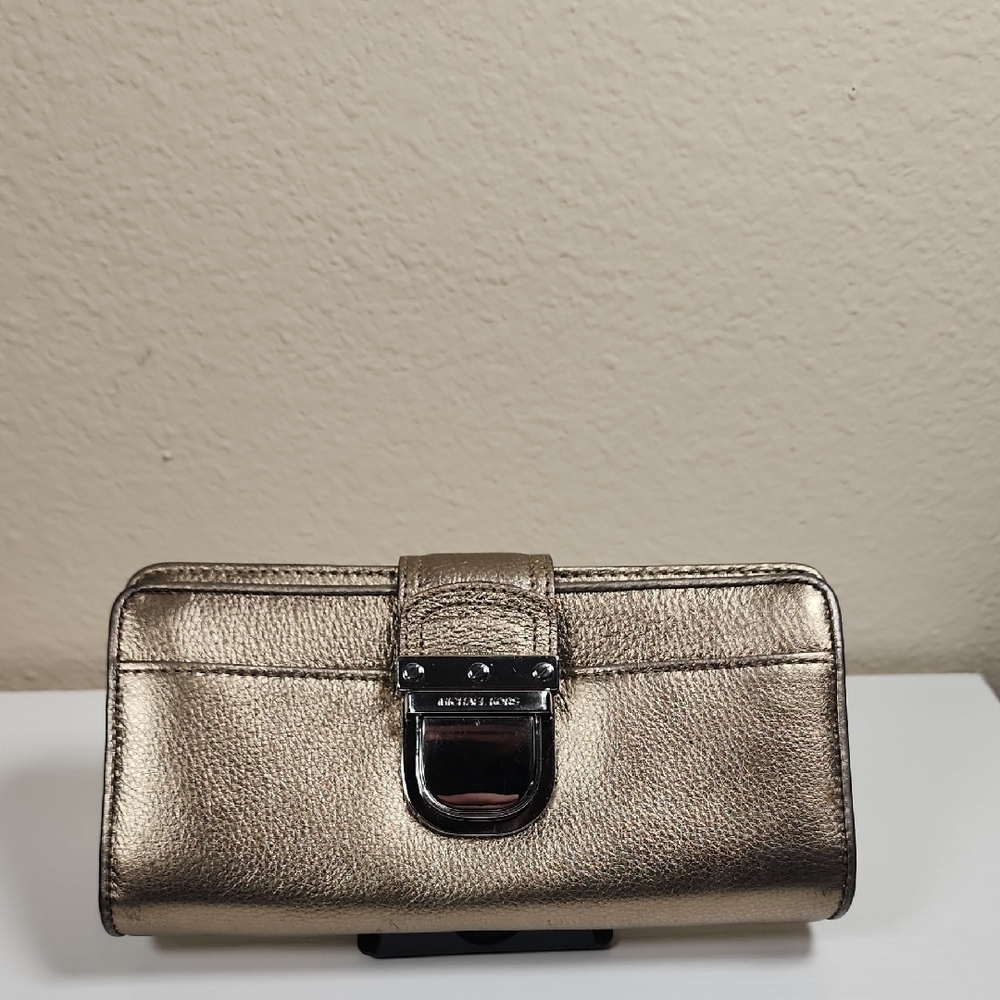 Michael Kors Gold Wallet With Buckle